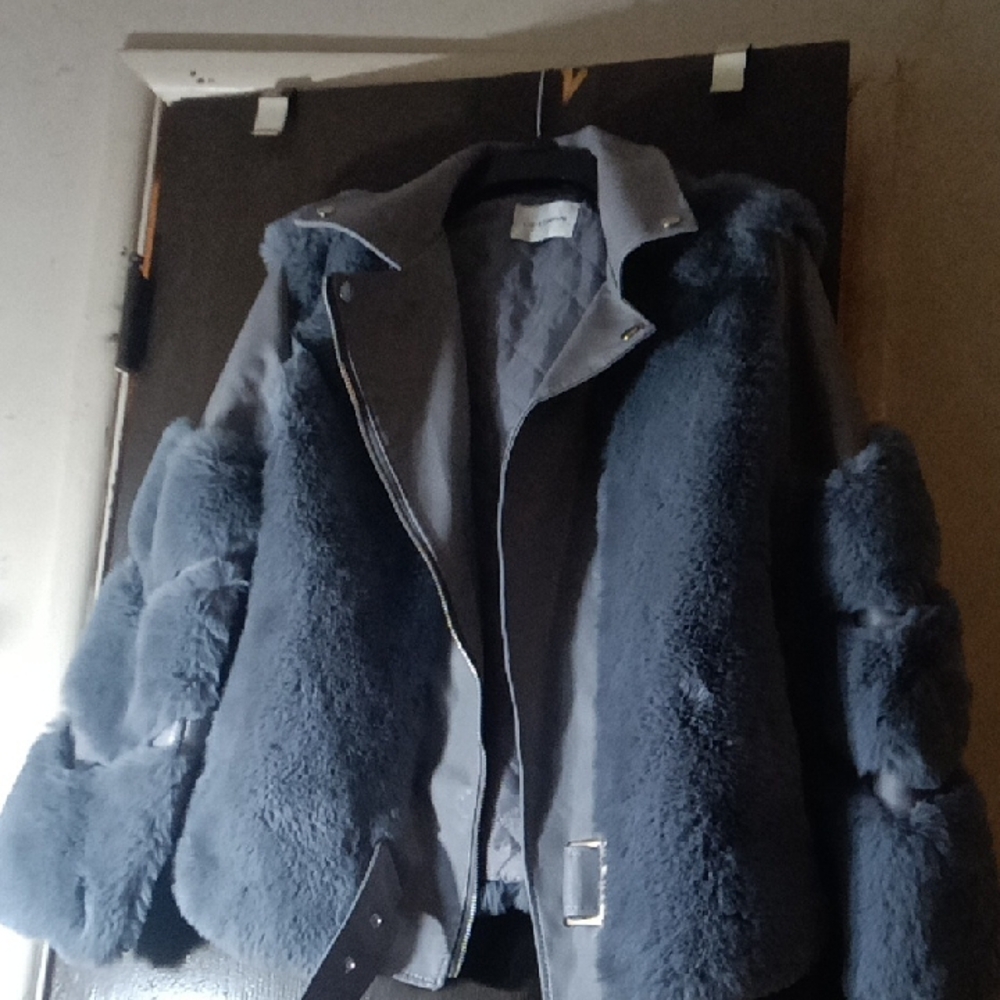 Women's Faux Fur Jacket - Gray